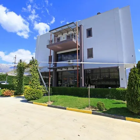 White Palace 호텔 3*